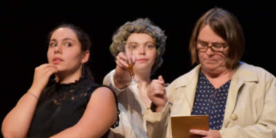 Comédie satirique d’alberto Lombardo par les Adultes Gr1 Prédateur ou gibier ? Bourreau ou victime ? Octave, instituteur quadragénaire assez immature, a beaucoup de succès auprès des femmes. Il en jouerait bien avec facilité, mais un beau jour, sa « légèreté » le plonge dans le tourbillon frénétique de ses accumulations féminines, auquel s’ajoutent des intrusions inopinées.